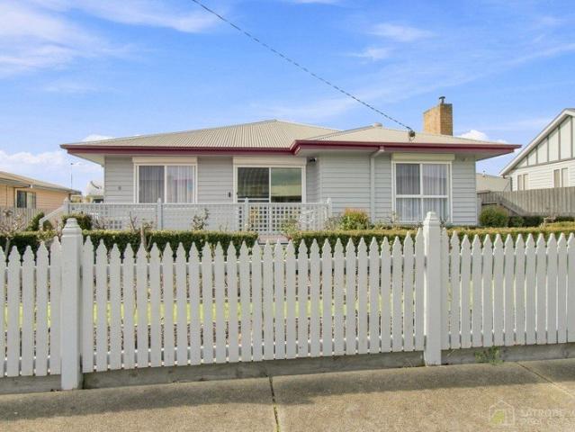 Modern Family Living in a Premier West End Location