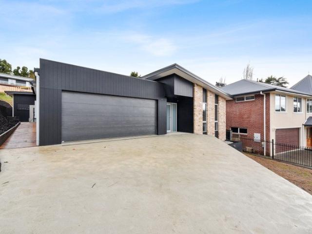 Modern Family Living in a Premium Newstead Location