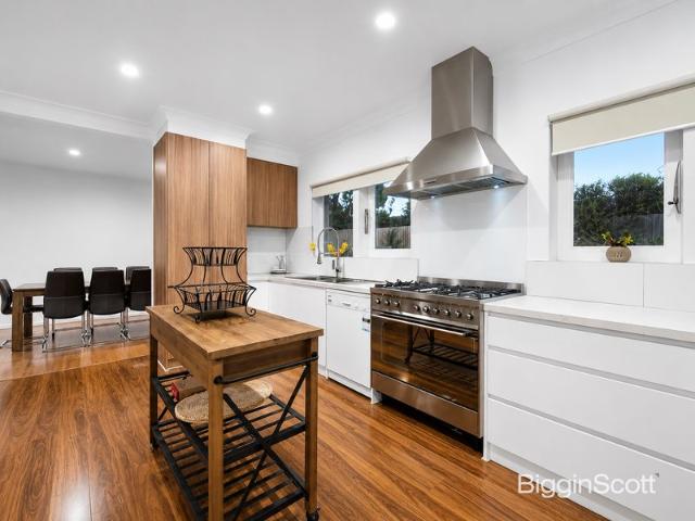 MODERN FAMILY LIVING IN A PRESTIGIOUS STUDFIELD ESTATE SETTING!