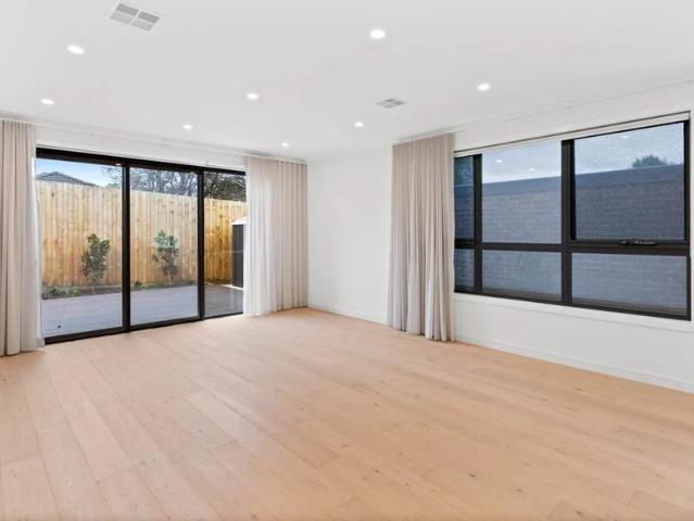 Modern Family Living in a Prime Malvern East Location