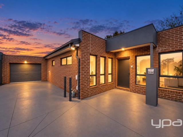 Modern Family Living in a Prime Meadow Heights Location