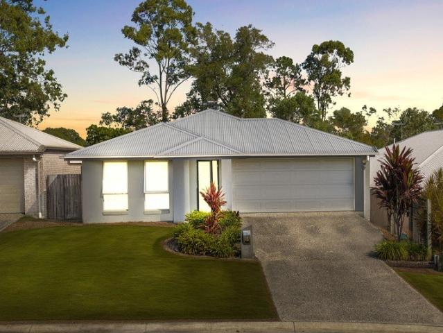 Modern Family Living in a Prime Morayfield Location