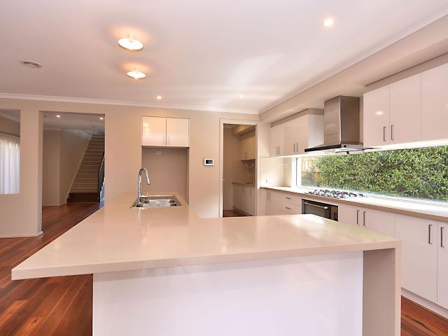 Modern Family Living in a Prime Bentleigh Location