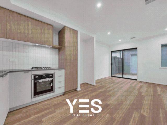 Modern Family Living in a Prime Clyde Location