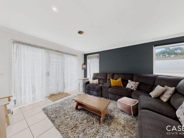 Modern Family Living in a Prime Cranbourne East Location