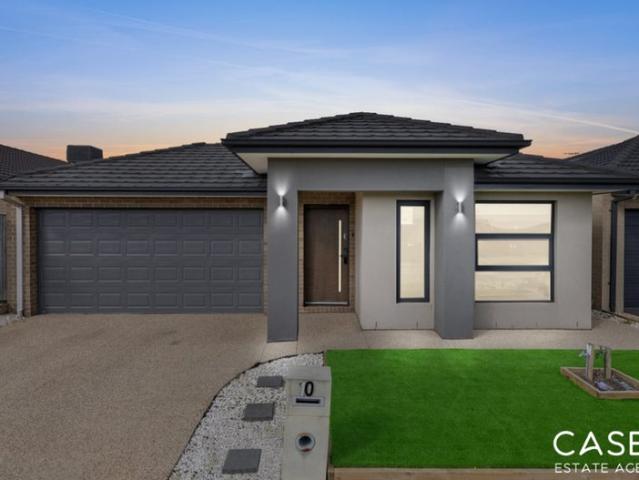 Modern Family Living in a Prime Cranbourne West Location