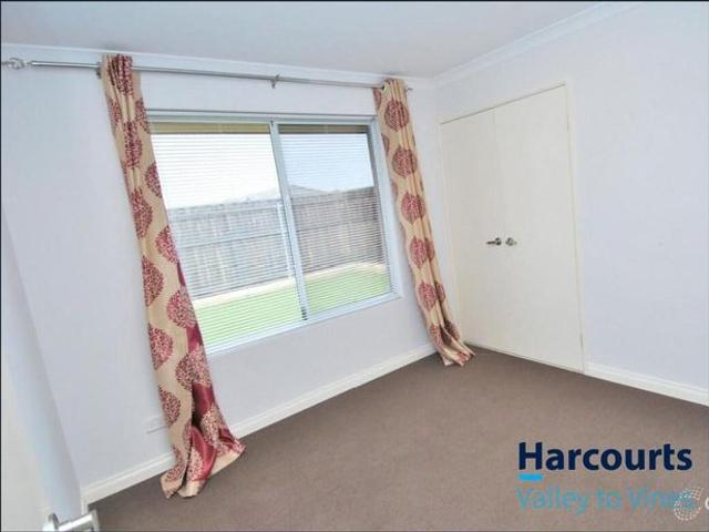 Modern Family Living in a Prime Ellenbrook Location