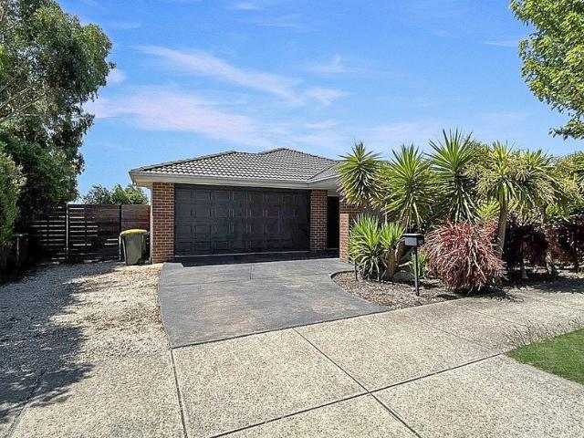 Modern Family Living in a Prime Kyneton Location