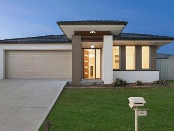 Modern Family Living in a Prime Location