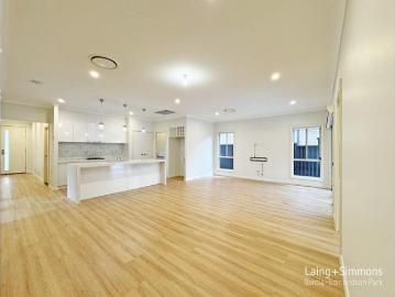 Modern Family Living in a Prime Location