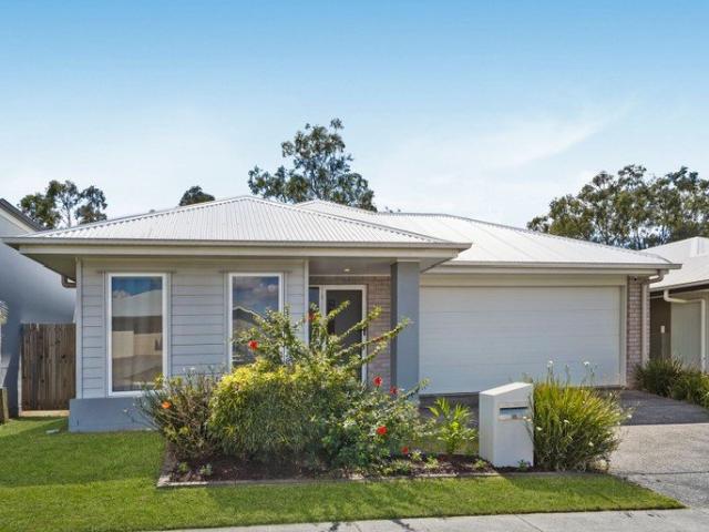 Modern Family Living in a Prime Ripley Location