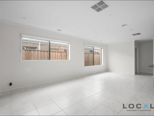 Modern Family Living in a Prime Riverwalk Location