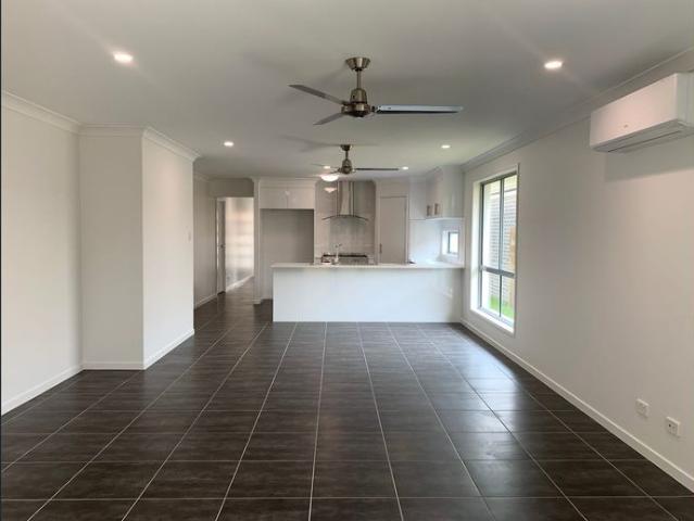 Modern Family Living in a Prime Rothwell Location