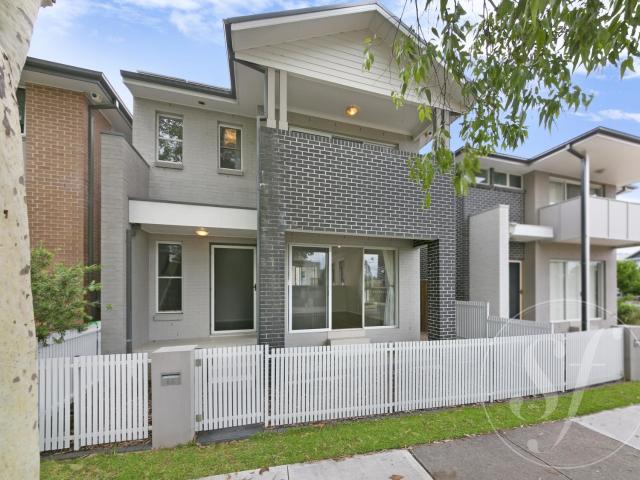Modern Family Living in a Prime Rouse Hill Location
