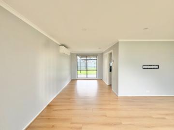 Modern Family Living in a Prime St Albans Park Location