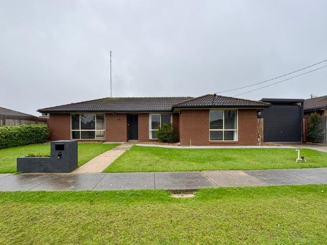 Modern Family Living in a Prime St Albans Park Location