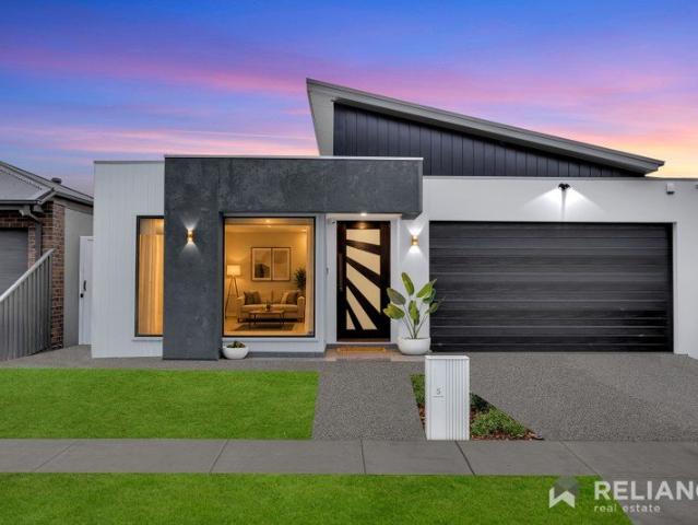 Modern Family Living in a Prime Sunbury Location