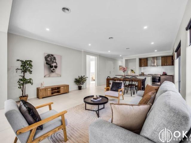 Modern Family Living in a Prime Truganina Location