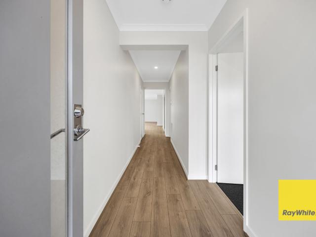 Modern Family Living in a Prime Truganina Location