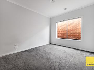 Modern Family Living in a Prime Truganina Location