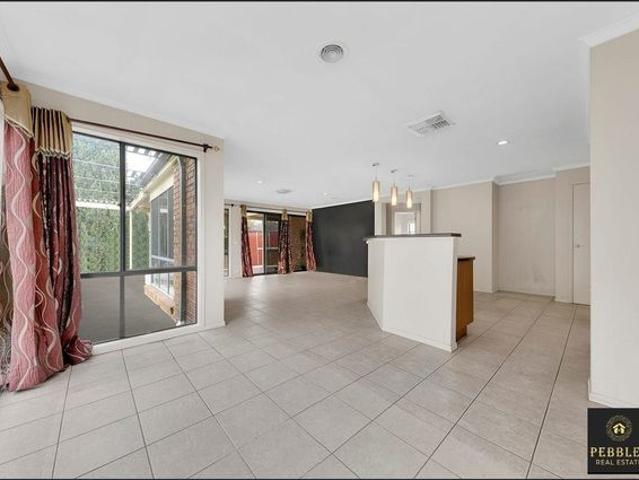 Modern Family Living in a Prime Truganina Location! 15 Shakespeare Grove, Truganina VIC 3029