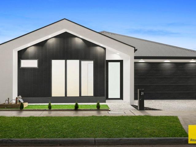 Modern Family Living in a Quiet Mickleham Pocket