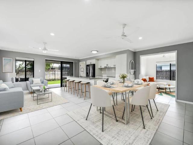 Modern Family Living in a Quiet Mount Low Street