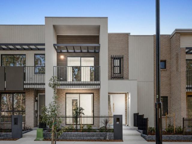 Modern Family Living in a Quiet Oran Park Location