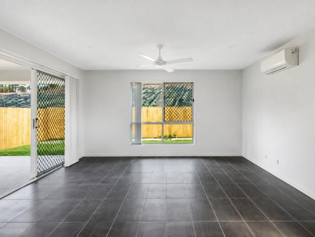 Modern Family Living in a Quiet Deebing Heights Location