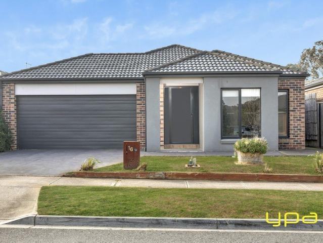 Modern Family Living in a Sought After Doreen Location