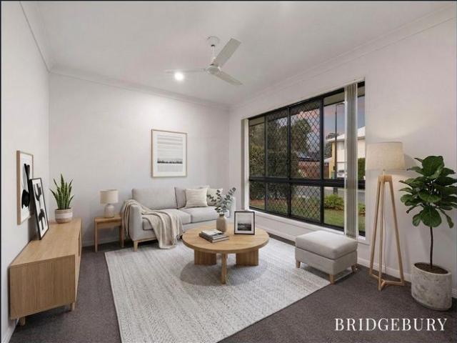 Modern Family Living in a Sought After Little Mountain Location!