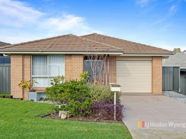Modern Family Living in an Exceptional Lifestyle Location