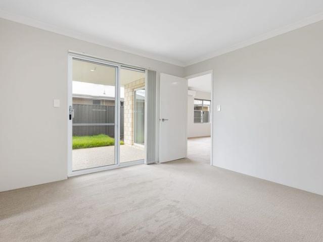 Modern Family Living in Baldivis