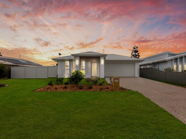 Modern Family Living in Beautiful Burrum Heads