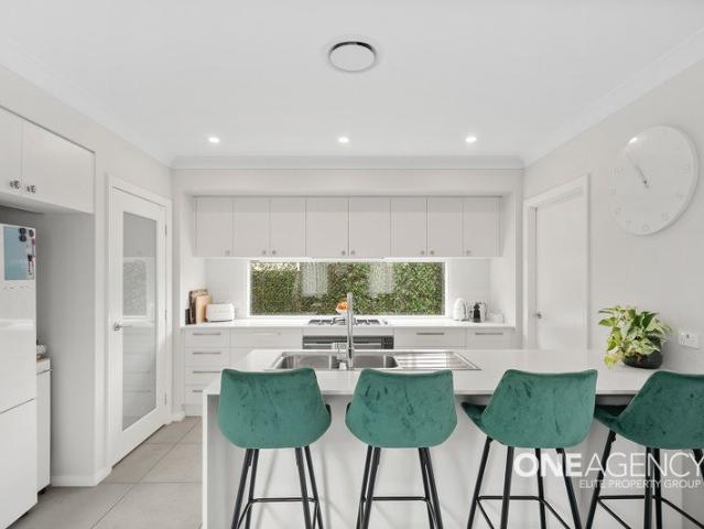 MODERN FAMILY LIVING IN CALDERWOOD