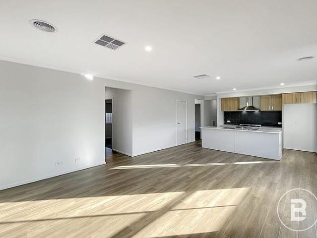 Modern Family Living in Carringum Estate