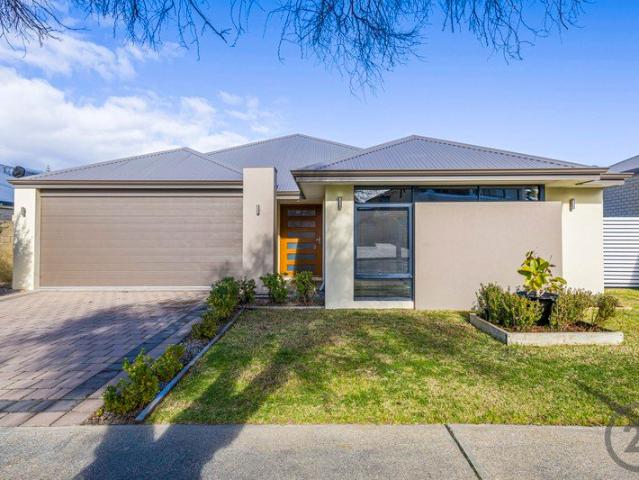 Modern Family Living in Coastal Wannanup