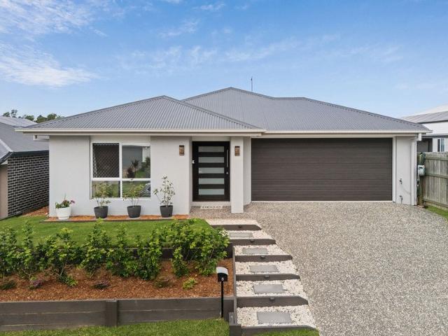 Modern Family Living in Collingwood Park
