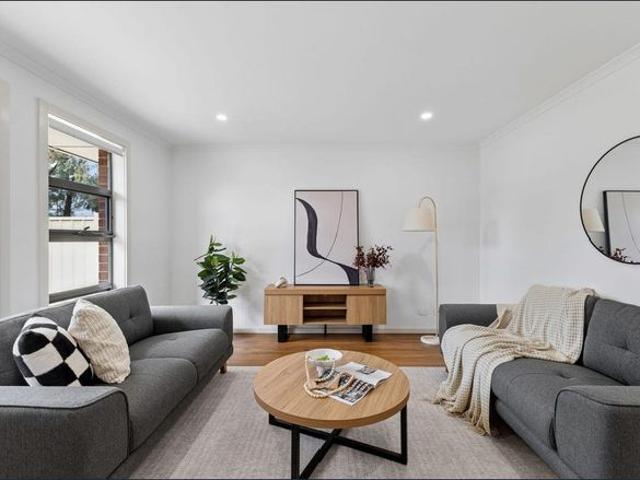 Modern Family Living in Evanston