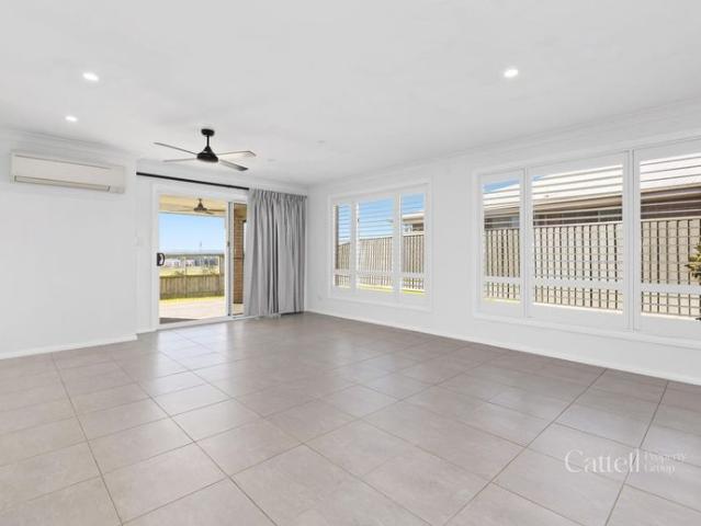 Modern Family Living in Gillieston Heights