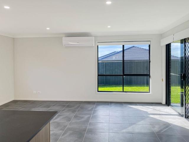 Modern Family Living in Gillieston Heights