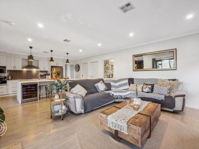 Modern Family Living in Googong