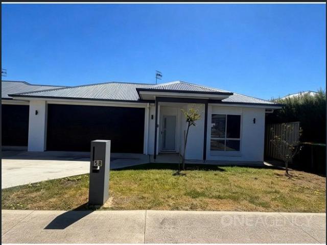 Modern Family Living in Goulburn 3 Bedroom Home