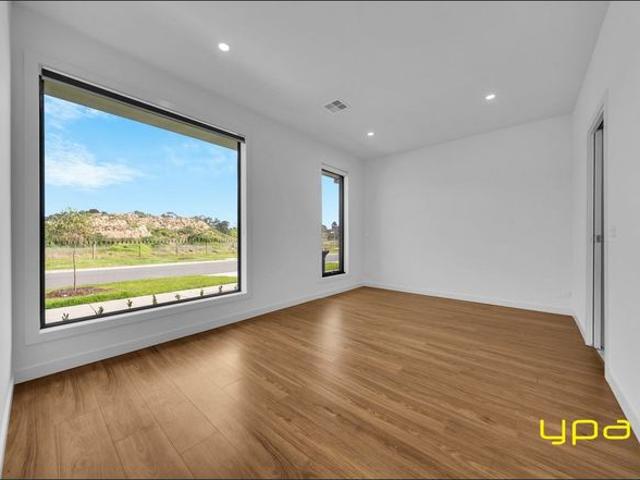Modern 4 Bedroom Home | Solar + All Electric | Double Garage | $680 per week