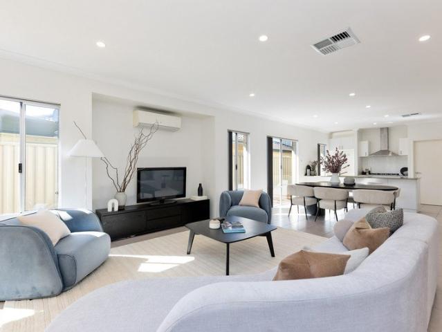 Modern Family Living in Harrisdale's Premier School Catchment