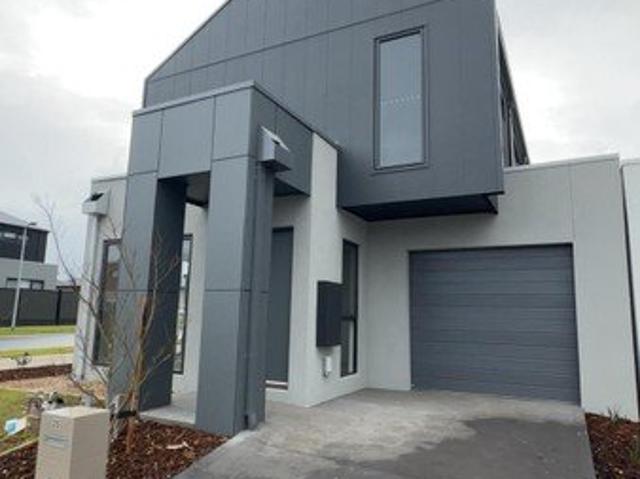 Modern Family Living in Kalkallo 4 Bedrooms, 2 Bathrooms & Excellent Lifestyle Convenience!
