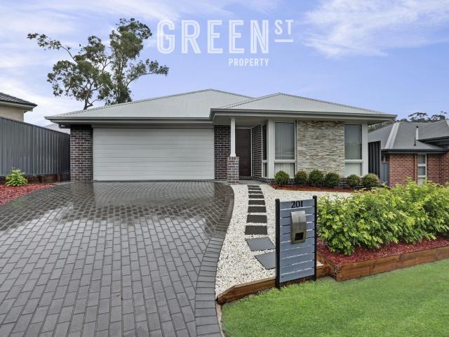 Modern Family Living in Northlakes Estate