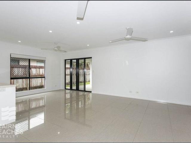 Modern Family Living in Popular Smithfield Village