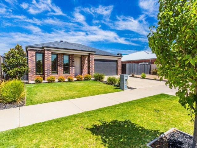 Modern Family Living in Popular West Echuca Estate