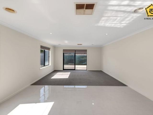 Modern Family Living in Prime Tarneit Location